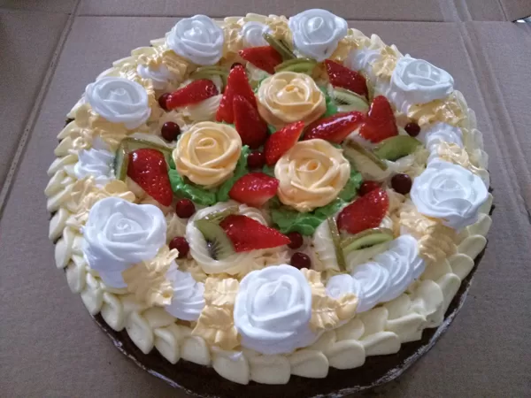 Tortes visiem