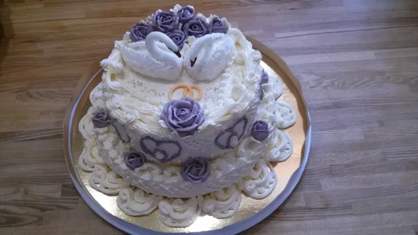 Tortes kāzām